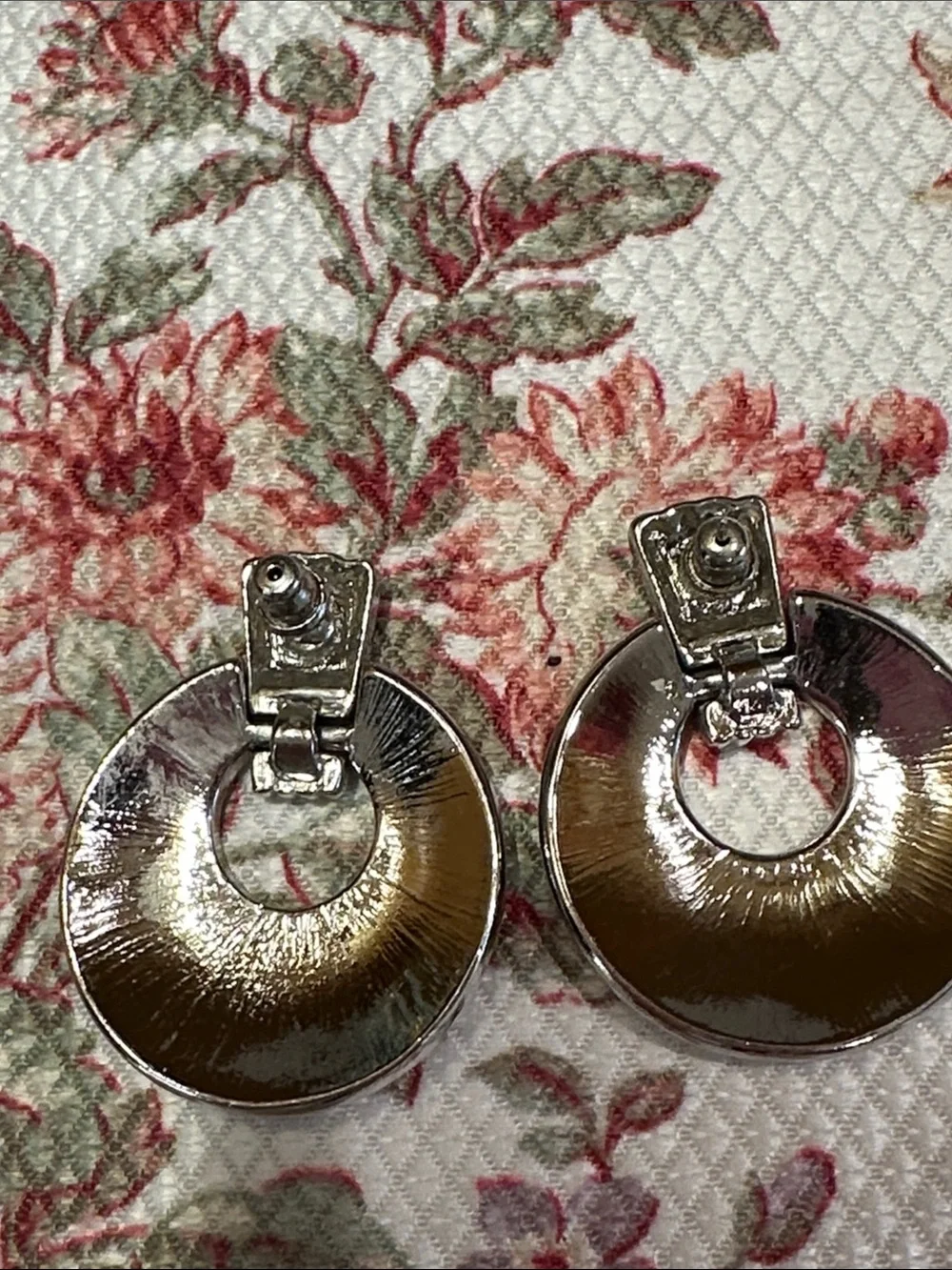 Avon pierced Cream and Silver Round Drop Earrings